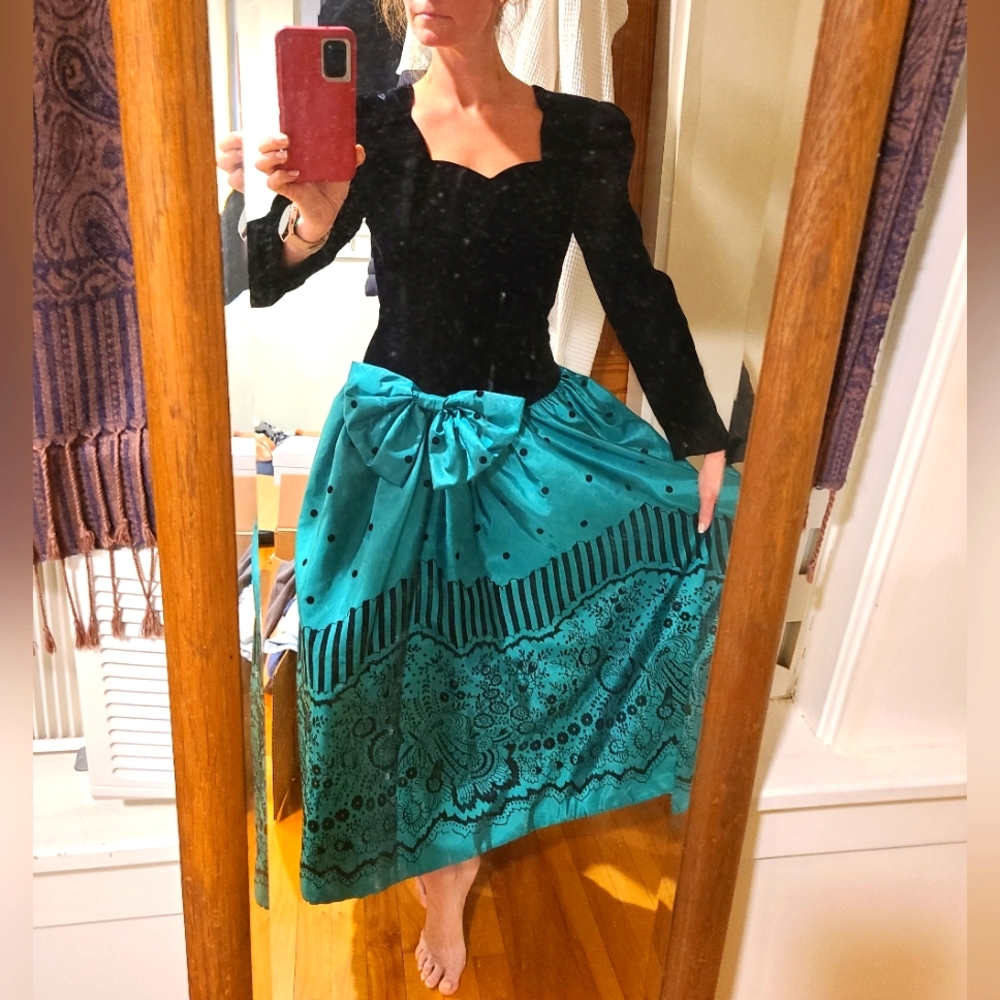 Vintage 'My Fair Lady'-style 80s party dress